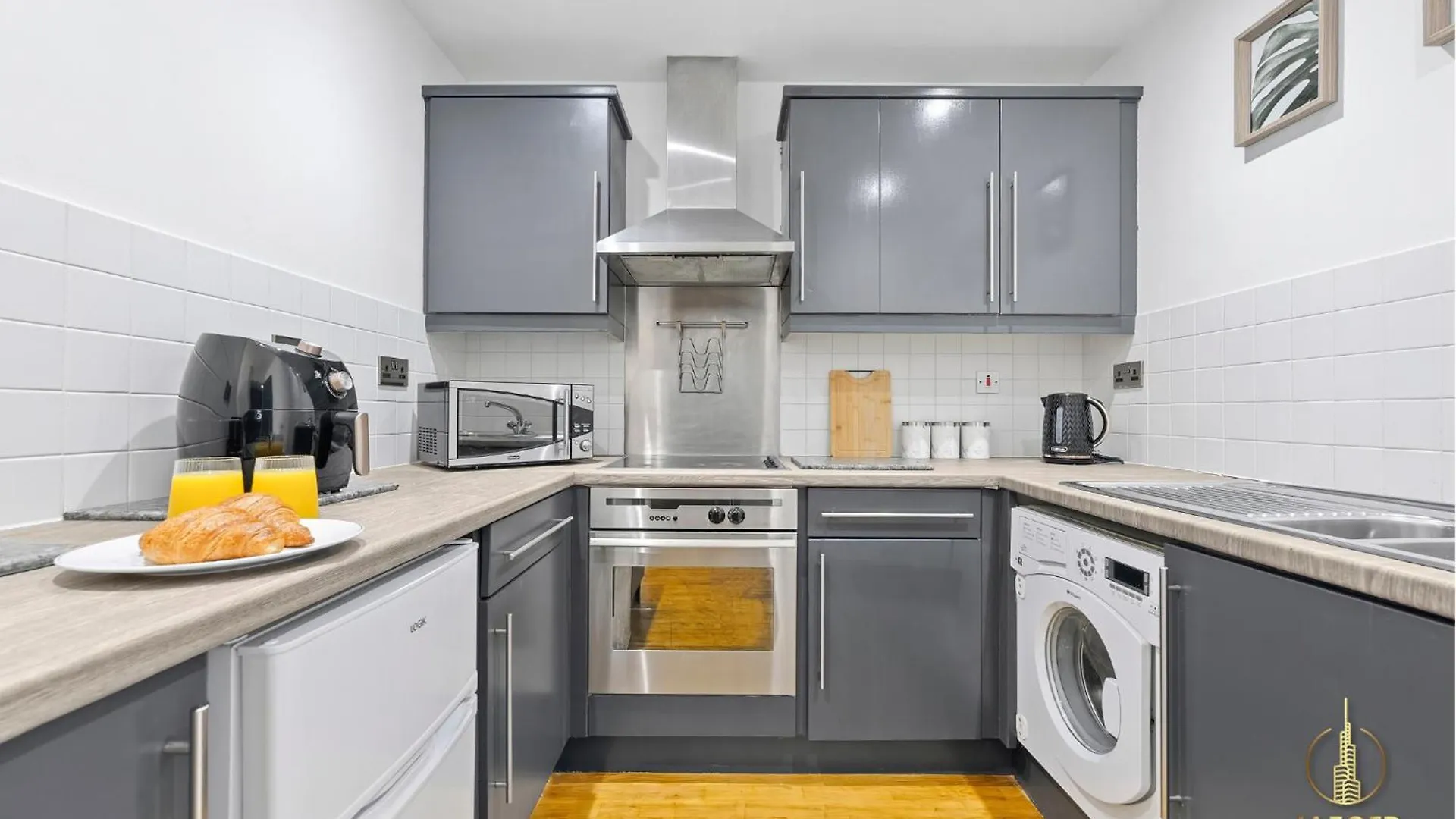 2 Bedroom Greek Street Apartment - Sleeps Up To 6 ليدز