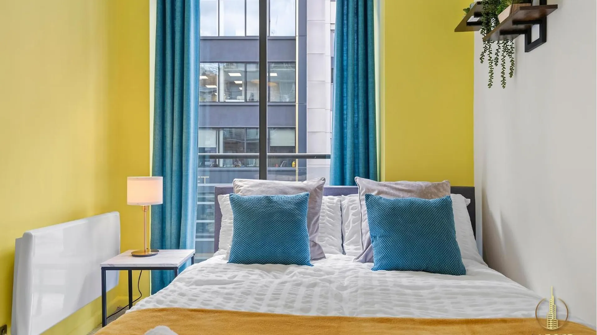 2 Bedroom Greek Street Apartment - Sleeps Up To 6  Leeds (West Yorkshire)