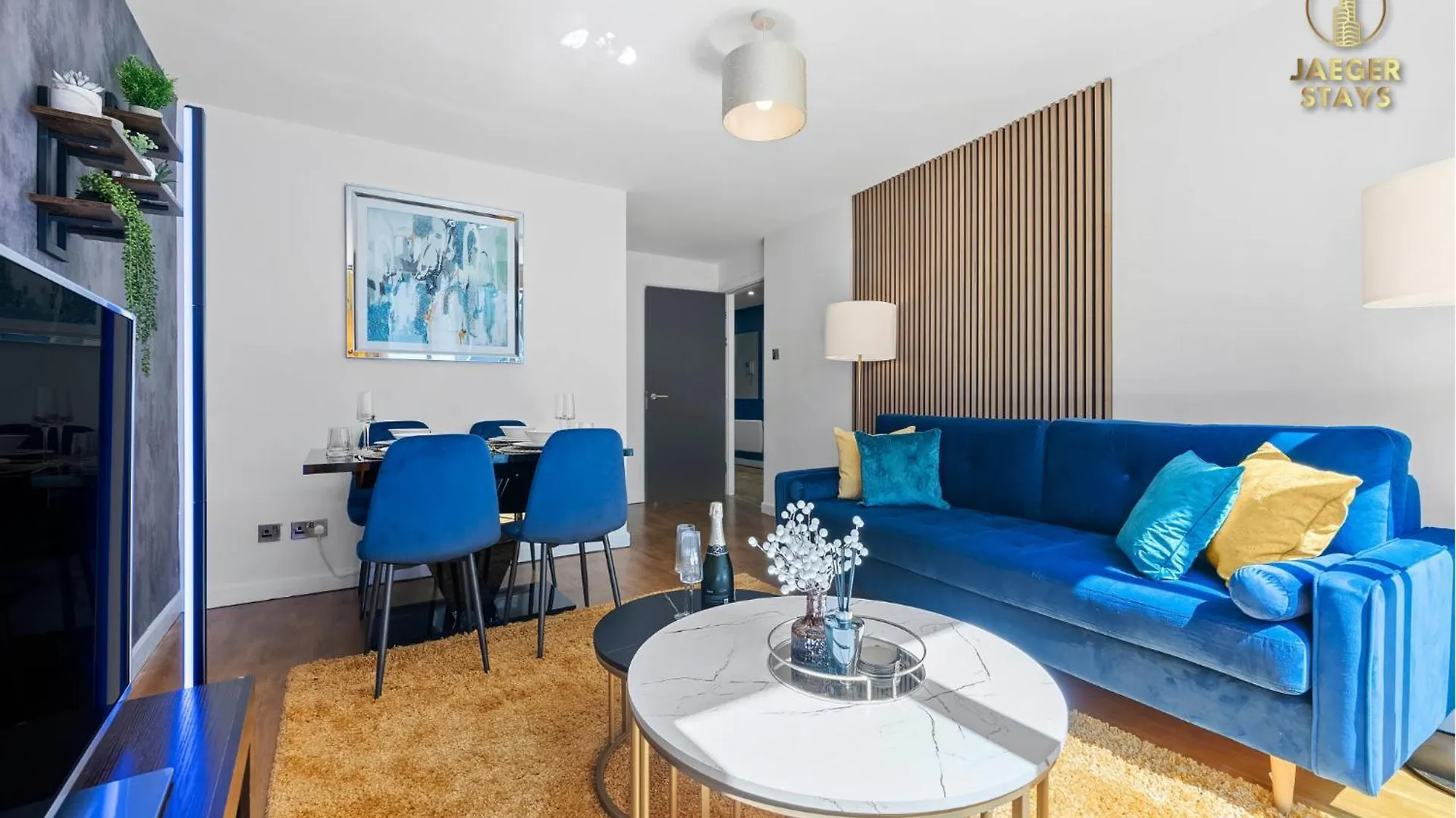 2 Bedroom Greek Street Apartment - Sleeps Up To 6 Regno Unito
